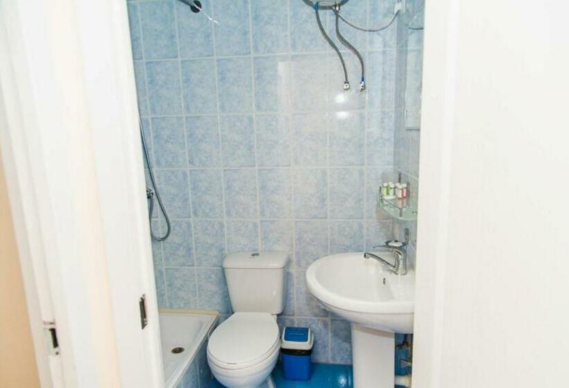 Habitació Estàndard Individual Bany Compartit, Art