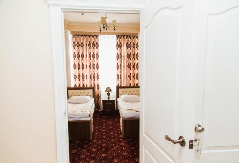 Habitació Estàndard, Art