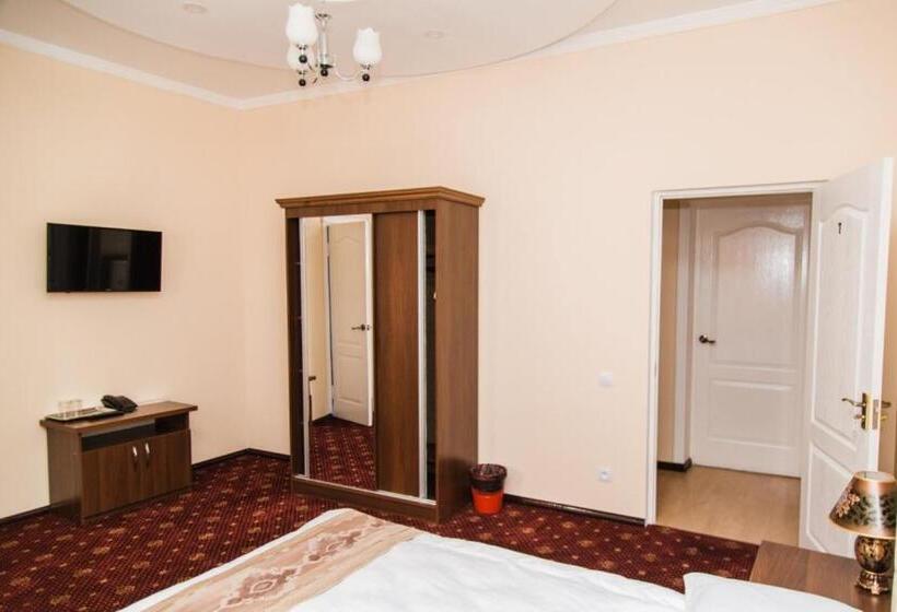 Habitació Estàndard, Art