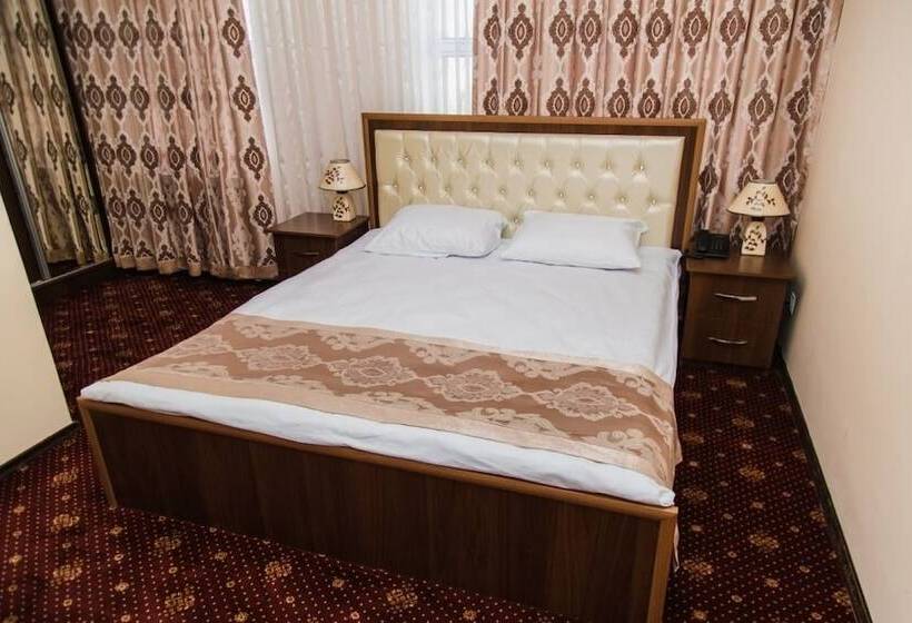 Habitació Estàndard, Art