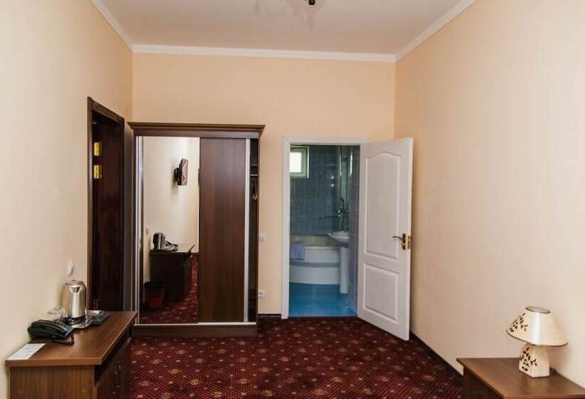 Habitació Estàndard, Art