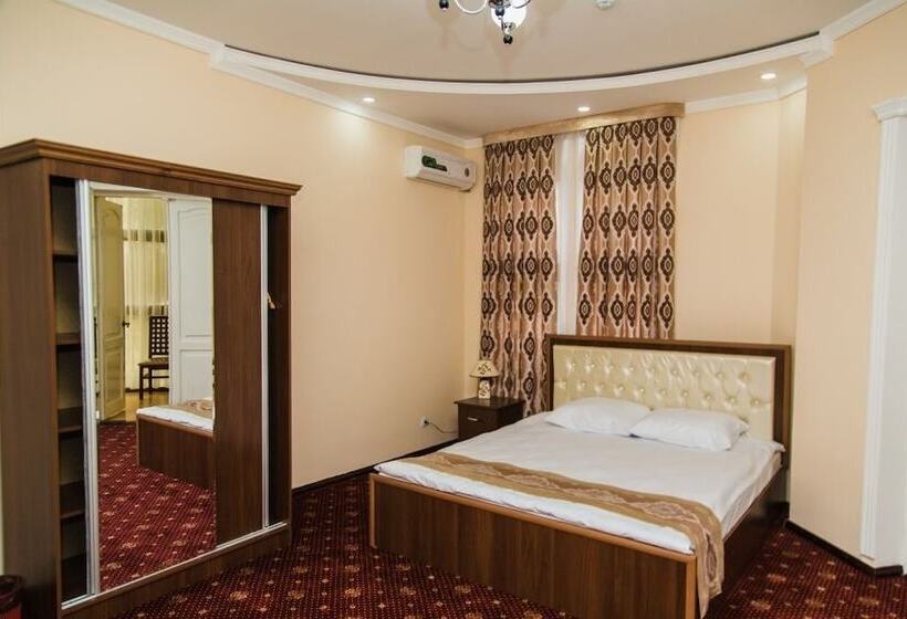 Junior Suite amb Balconada, Art