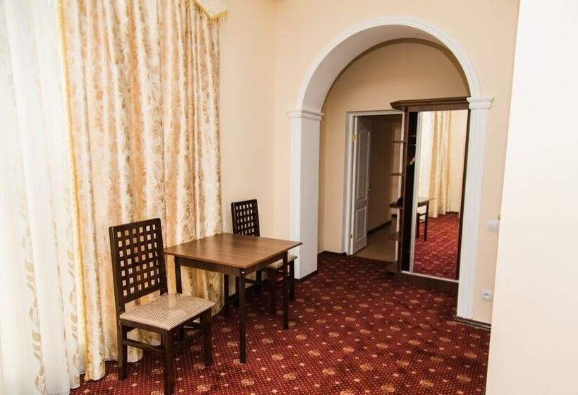 Junior Suite amb Balconada, Art