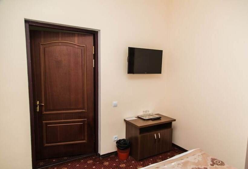 Habitació Estàndard, Art