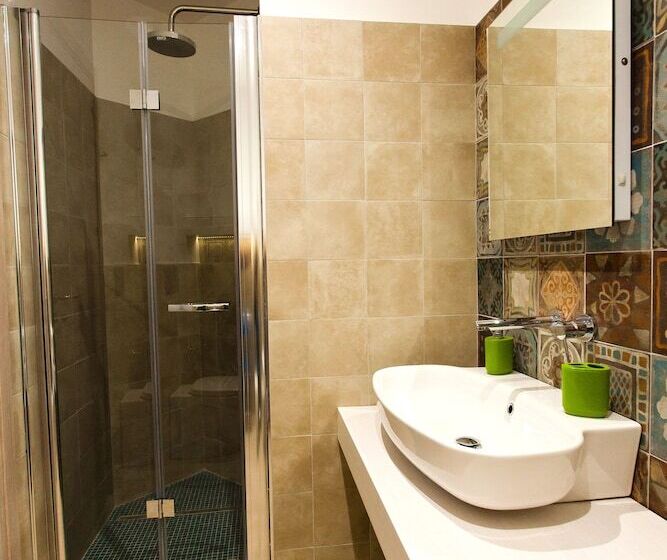 Standard Szoba Erkéllyel, B&b Shining