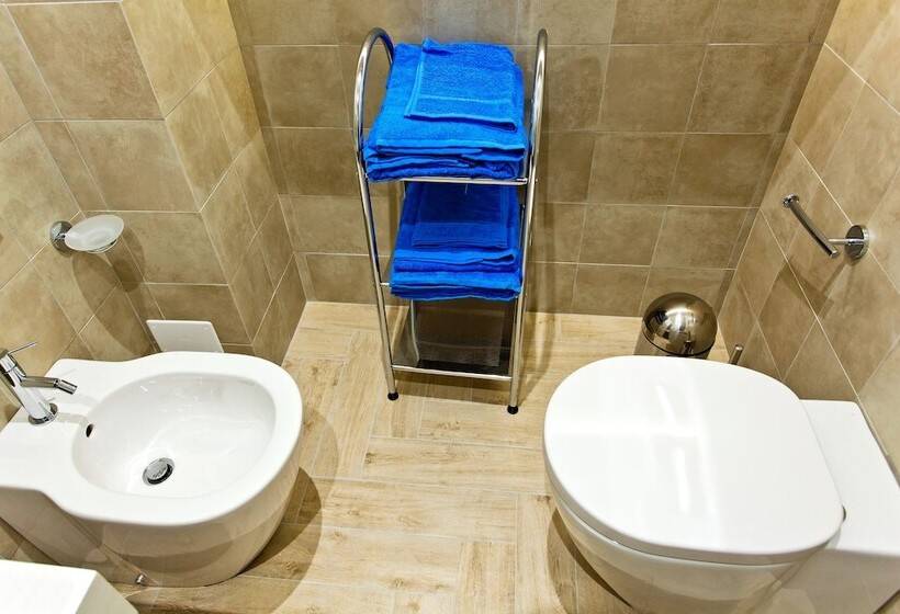 Standard Szoba Erkéllyel, B&b Shining