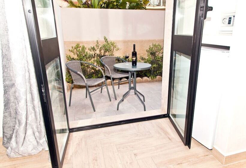 Standard Szoba Erkéllyel, B&b Shining