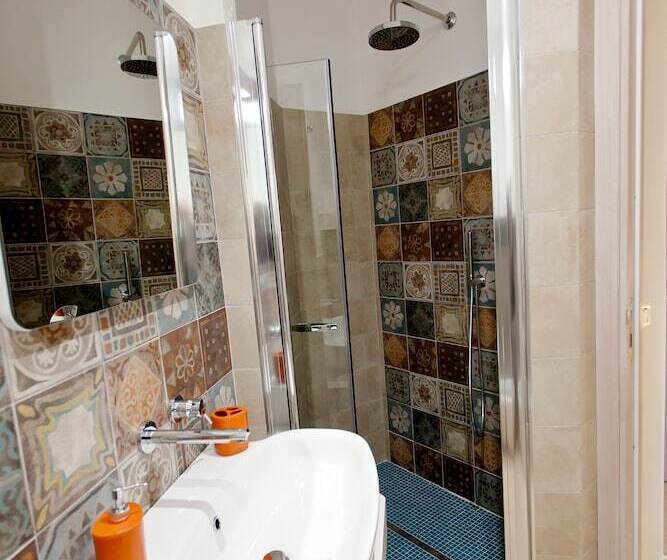 Belső Udvarra Néző Standard Szoba, B&b Shining