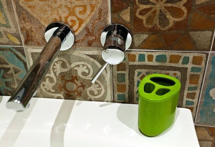 Belső Udvarra Néző Standard Szoba, B&b Shining