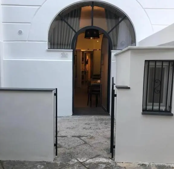 デラックストリプルルーム, Bellamania B&b
