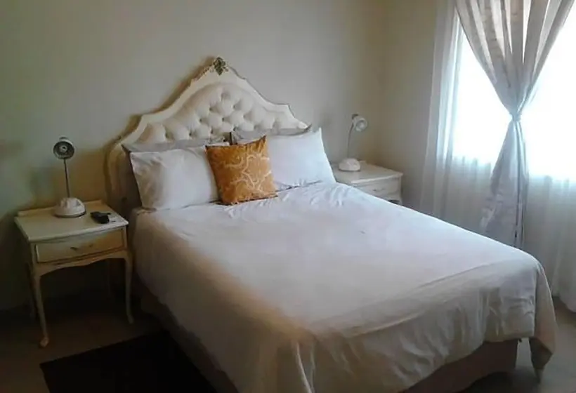 اتاق خانوادگی, A New Earth Guest Lodge