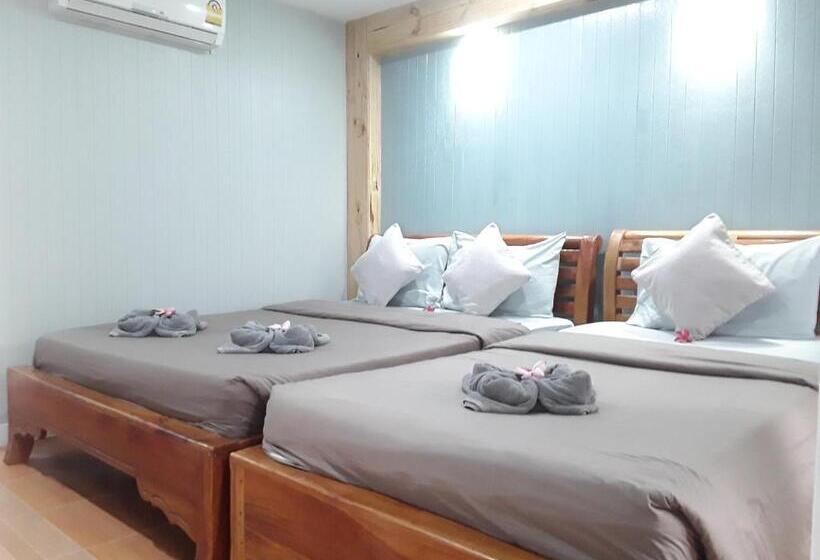 غرفة ديلوكس ثلاثية, Barbados Terrace