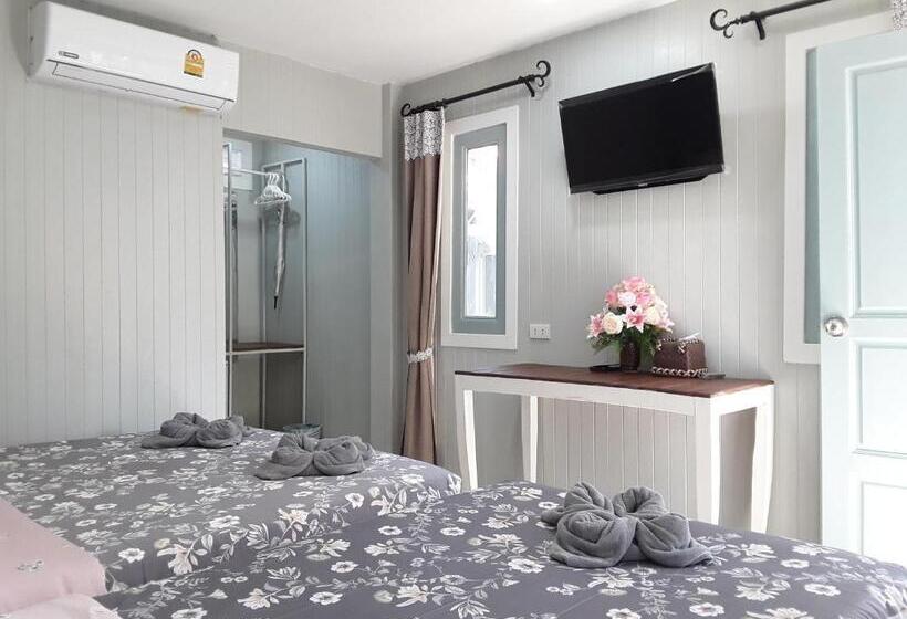 غرفة ديلوكس ثلاثية, Barbados Terrace