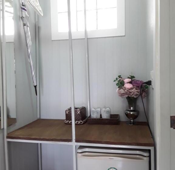 بنجلو ديلوكس, Barbados Terrace