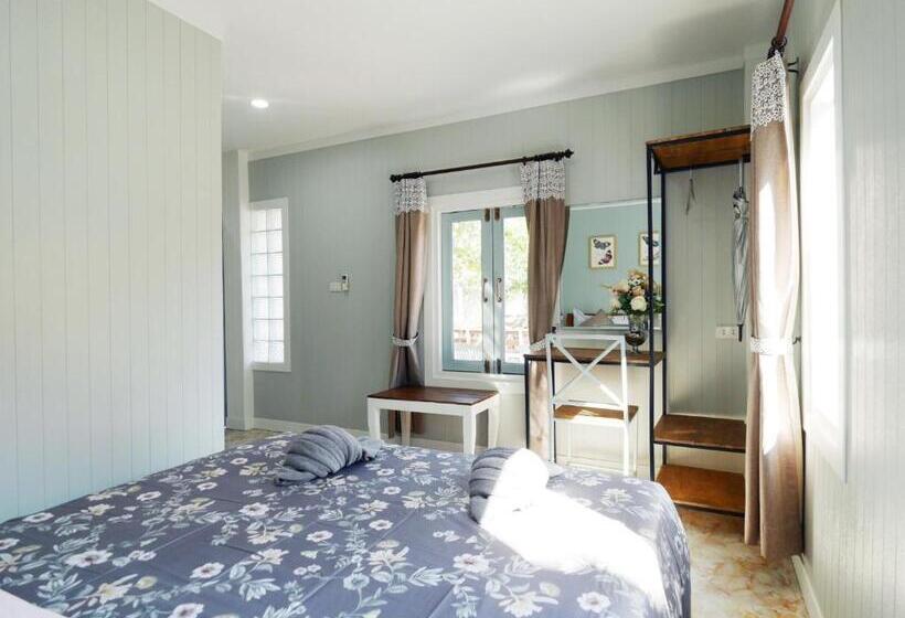 غرفة عائلية, Barbados Terrace