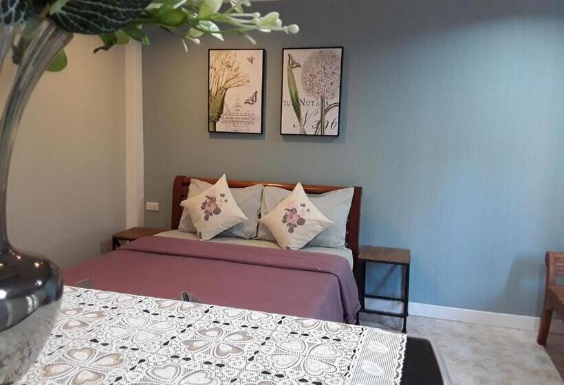 غرفة عائلية, Barbados Terrace