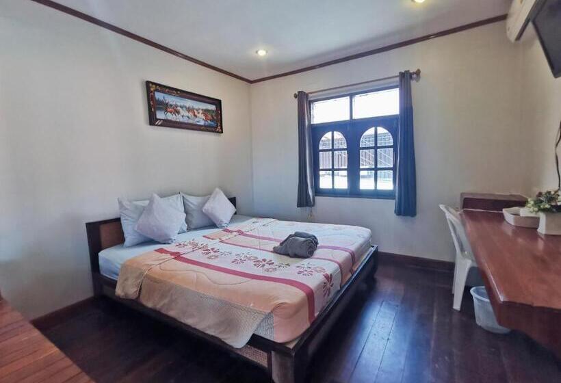 جناح ديلوكس, Barbados Terrace