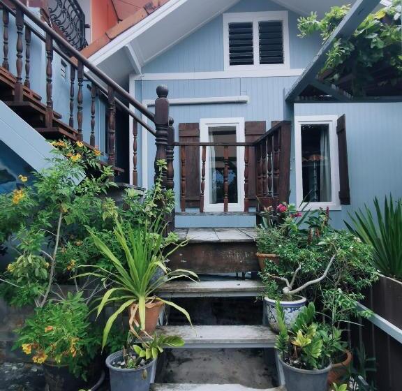 جناح ديلوكس, Barbados Terrace