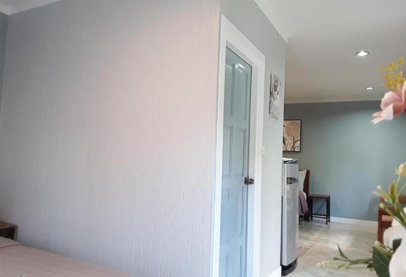 غرفة عائلية, Barbados Terrace