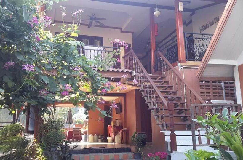 جناح ديلوكس, Barbados Terrace