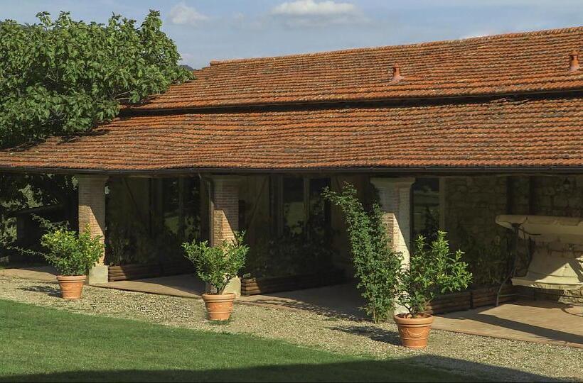 דירת חדר בקומת קרקע, I Casali Del Trebbiolo