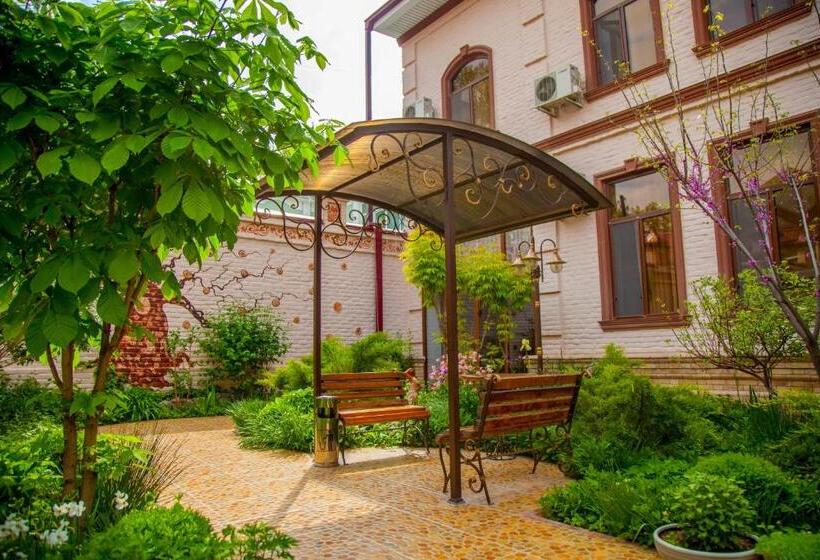 غرفة قياسية, Platan