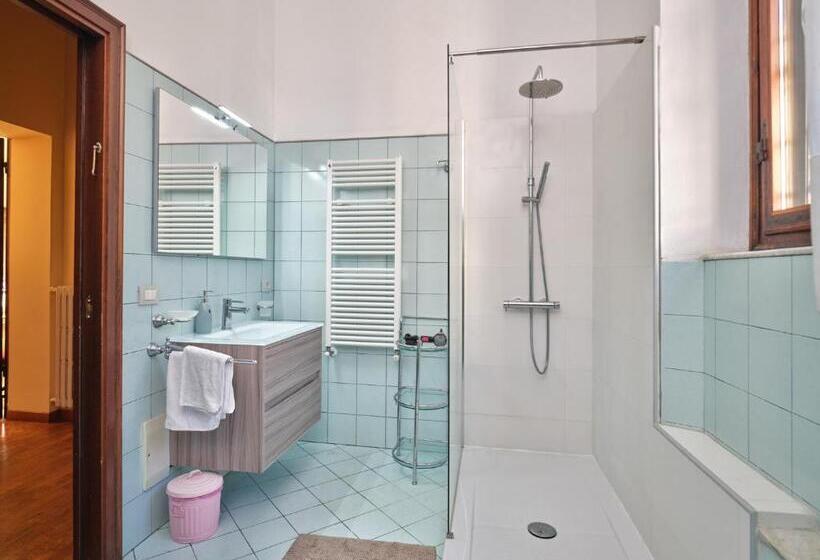 带共用浴室的标准房间, Villa Socini