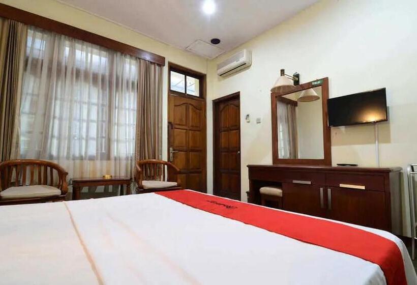 标准间, Reddoorz Plus @ Laweyan