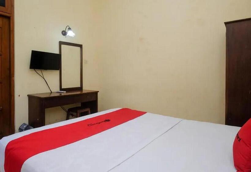 标准间, Reddoorz Plus @ Laweyan