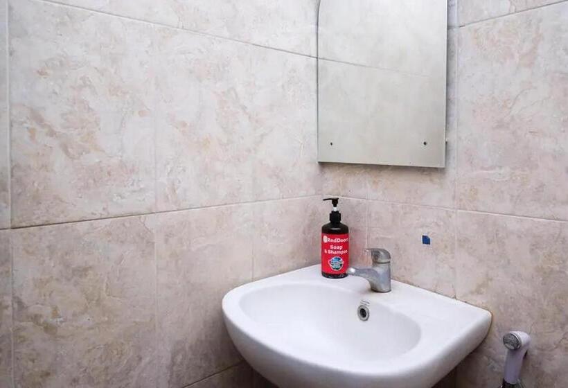 豪华房间, Reddoorz Plus @ Laweyan