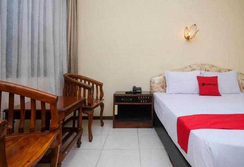 豪华房间, Reddoorz Plus @ Laweyan