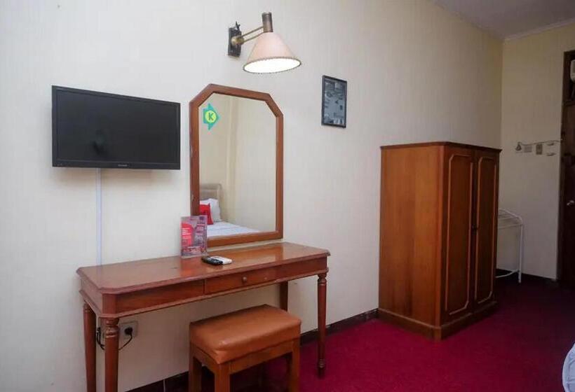 标准间, Reddoorz Plus @ Laweyan