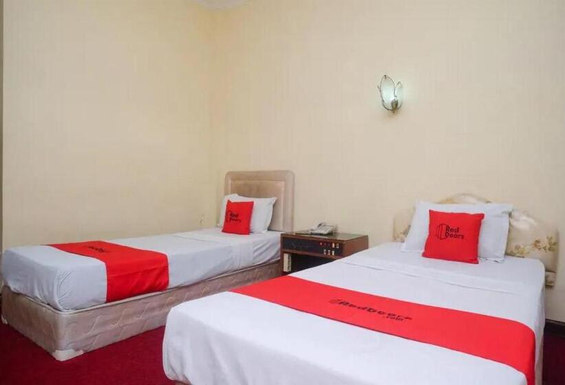 标准间, Reddoorz Plus @ Laweyan