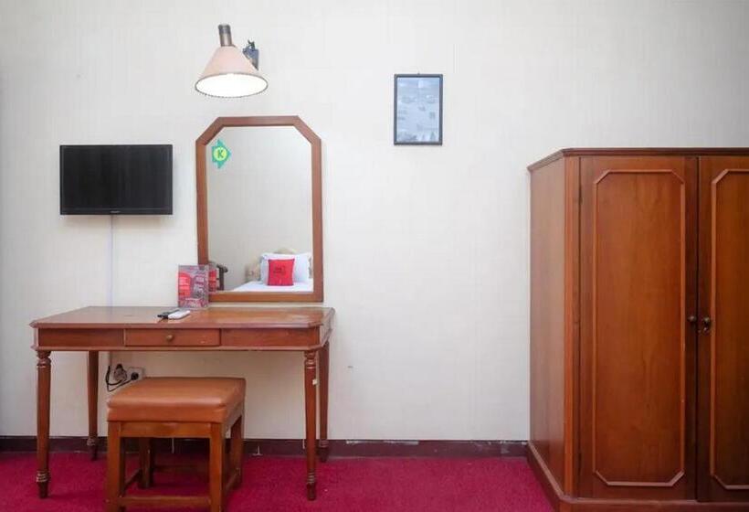 豪华房间, Reddoorz Plus @ Laweyan