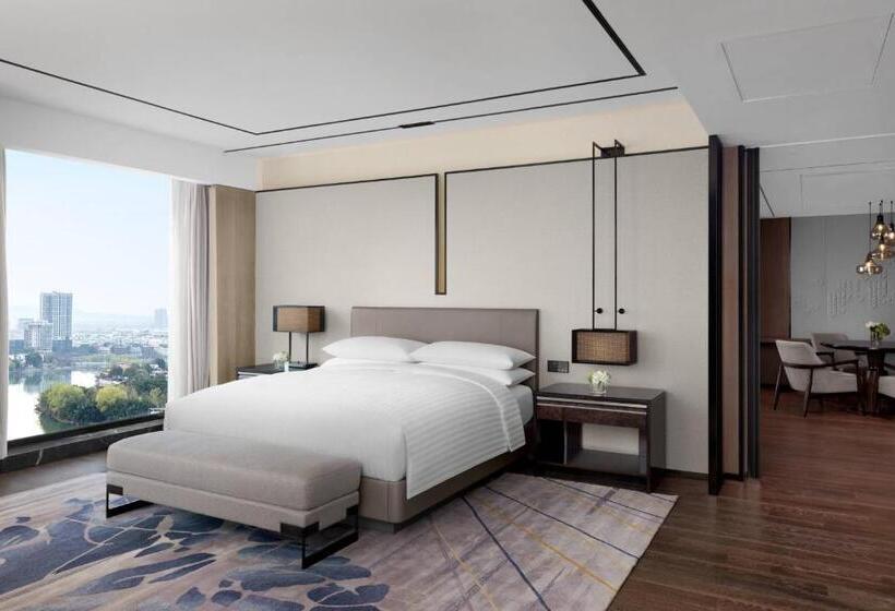 Апартаменты 1 Спальня, Marriott Nanjing South