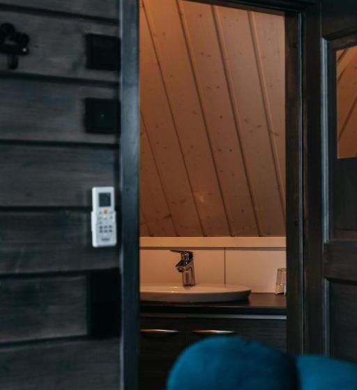 Хижина, Northern Lights Village Pyhä