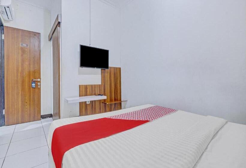 Номер Стандарт, Reddoorz Near Mall Ciputra 2