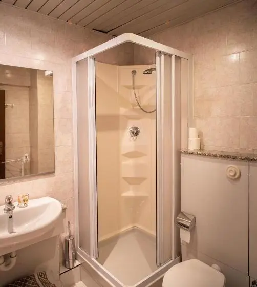 Huoneisto 1 Makuuhuone Puutarhanäkymä, Residence Beau Sejour