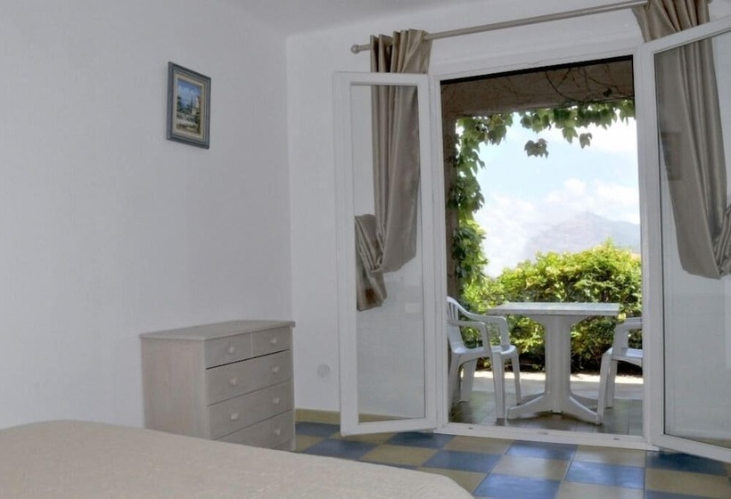 דירת שני חדרים, Résidence Colombara