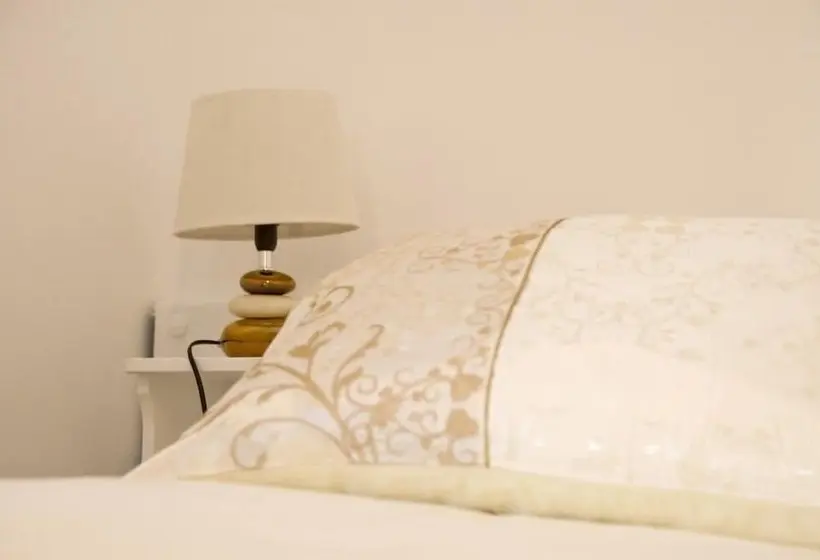 استودیوی استاندارد, Résidence Colombara