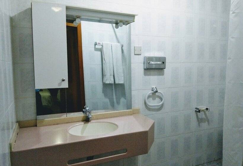 חדר דלוקס, Sam S Cottage