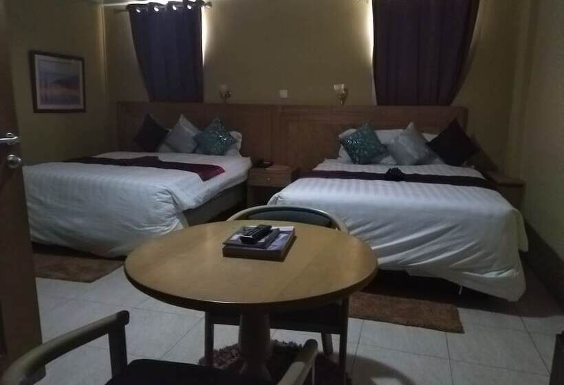 חדר דלוקס, Sam S Cottage