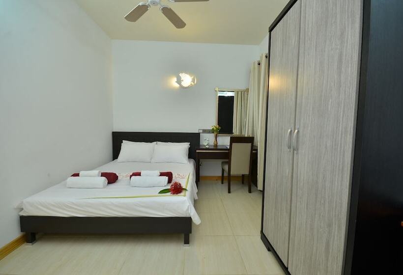 اتاق لوکس, Athiri Inn