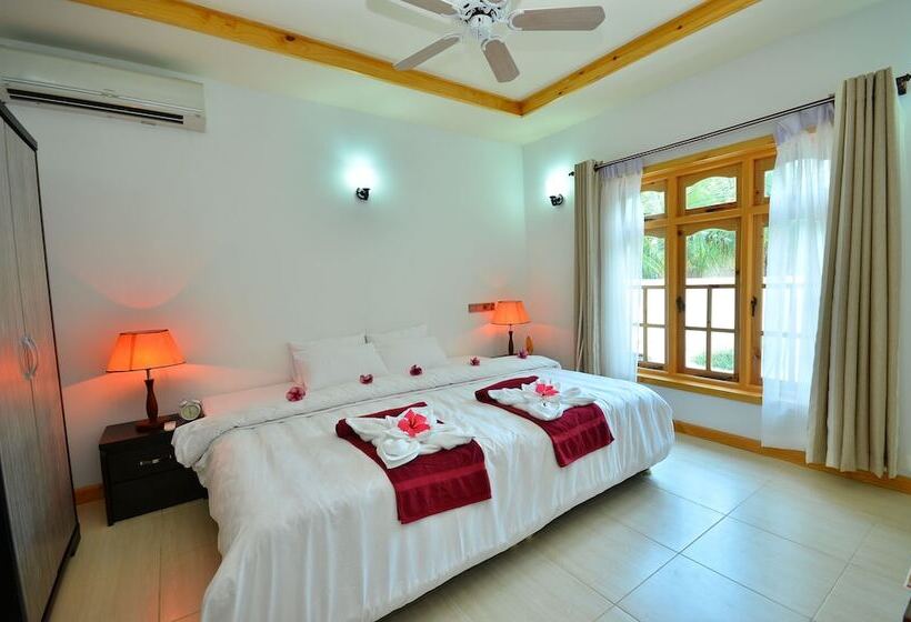 اتاق لوکس, Athiri Inn