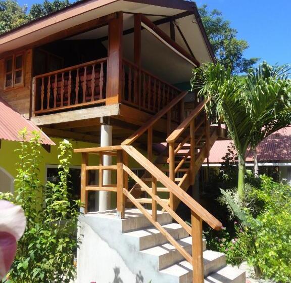 اتاق استاندارد با بالکن, Belle Des Iles