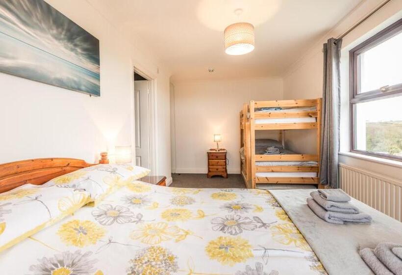 غرفة ديلوكس عائلية, The Wootons Inn