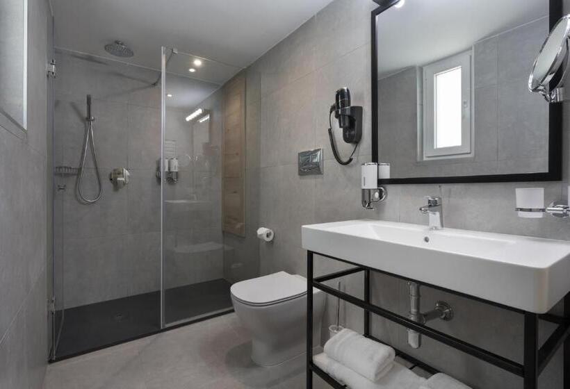 اتاق لوکس, Azur Hotel By St Hotels