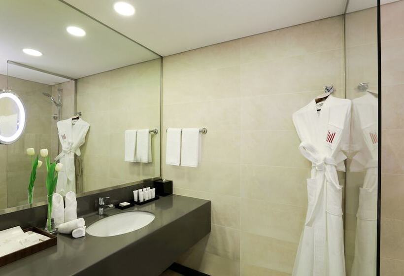 Номер Superior, Millennium Madinah Airport