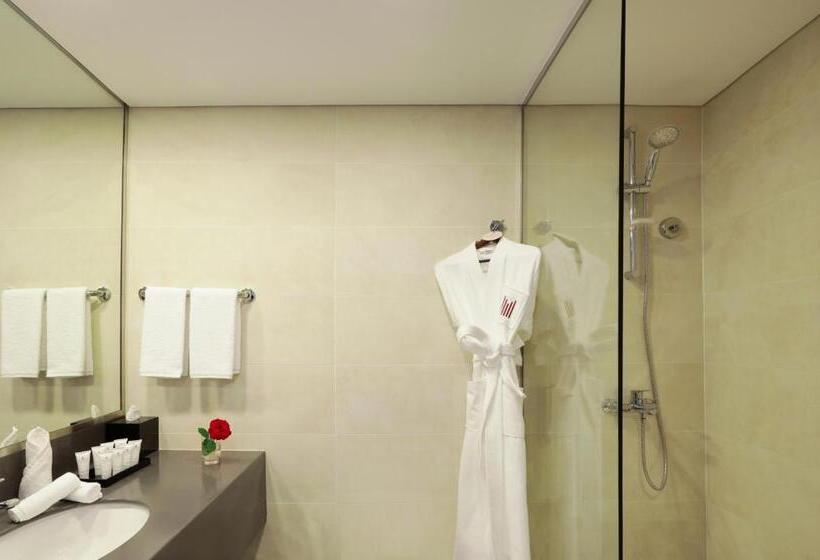 Номер Superior Кровать Кинг, Millennium Madinah Airport