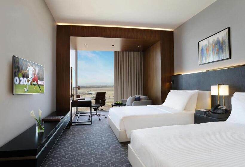 Номер Клуб, Millennium Madinah Airport